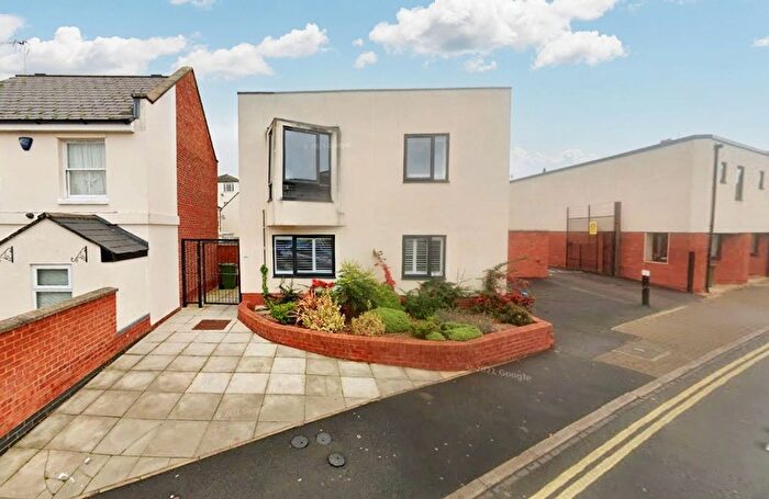 2 Bedroom Flat For Sale In New Street, Cheltenham, GL50