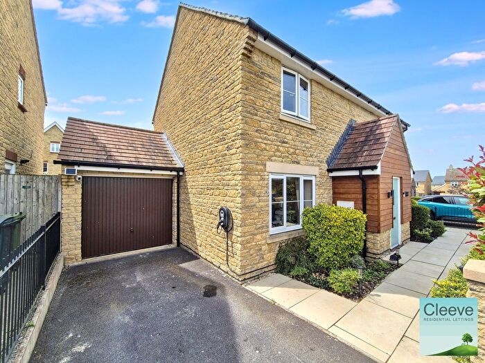 4 Bedroom Detached House To Rent In Nuthatch Drive, Bishops Cleeve, Cheltenham, GL52
