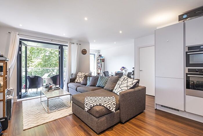 2 Bedroom Flat To Rent In Pipit Drive, London, SW15