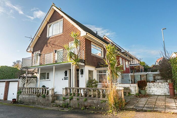 3 Bedroom Link Detached House For Sale In Lilliput Lane, West Cross, Swansea, SA3