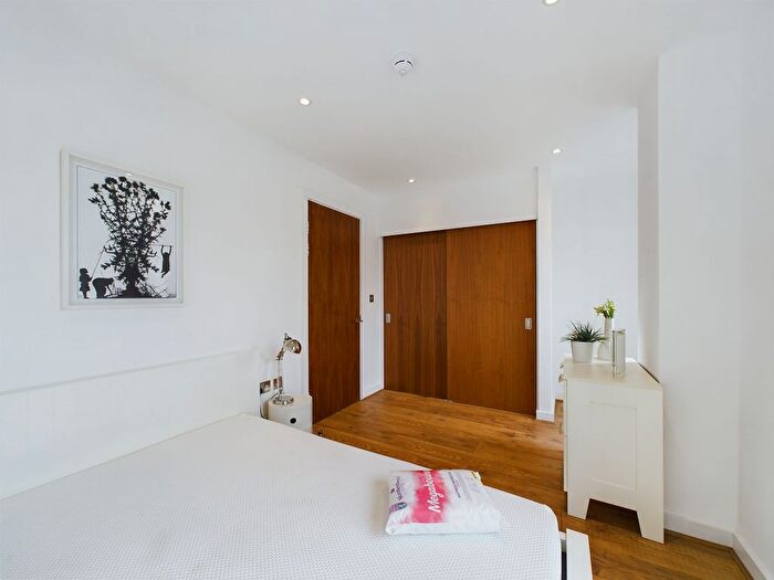 1 Bedroom Flat To Rent In William Jessop Way, City Centre, Liverpool, L3