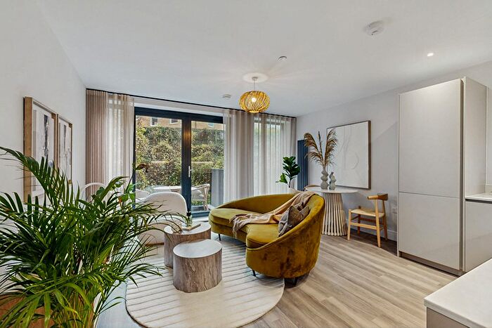 1 Bedroom Flat For Sale In Edison House, Campfield Road, St. Albans, Hertfordshire, AL1