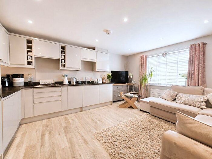 1 Bedroom Apartment For Sale In Hazlemere - Stunning Apartment, HP15