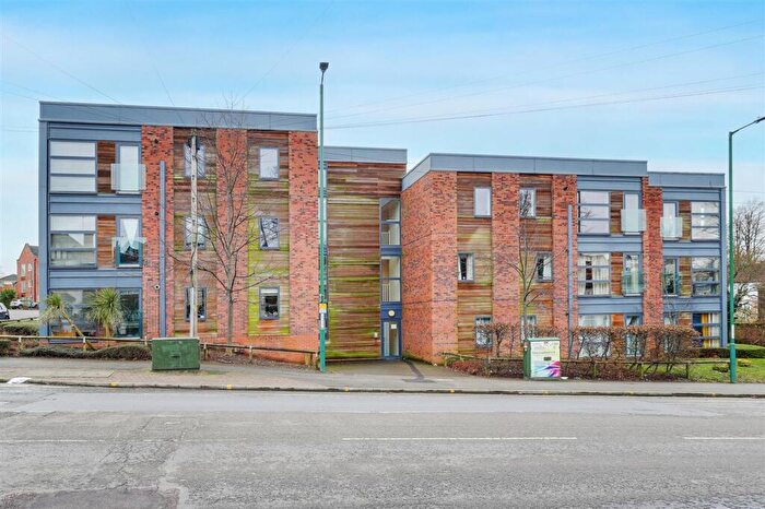 2 Bedroom Flat For Sale In Watermark Close, Watermark House Watermark Close, NG5