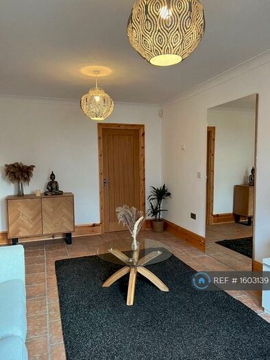 1 Bedroom Flat To Rent In Barkers Lane, Wythall, B47