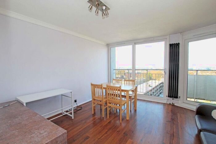2 Bedroom Flat To Rent In Notting Hill Gate, London, W11