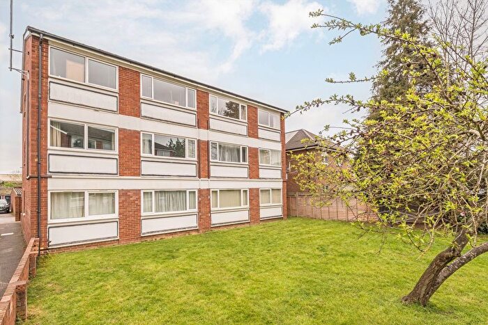 2 Bedroom Flat To Rent In Kingston Road, New Malden, KT3