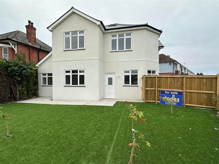 2 Bedroom Maisonette For Sale In Charminster Avenue, Charminster, Bournemouth, BH9