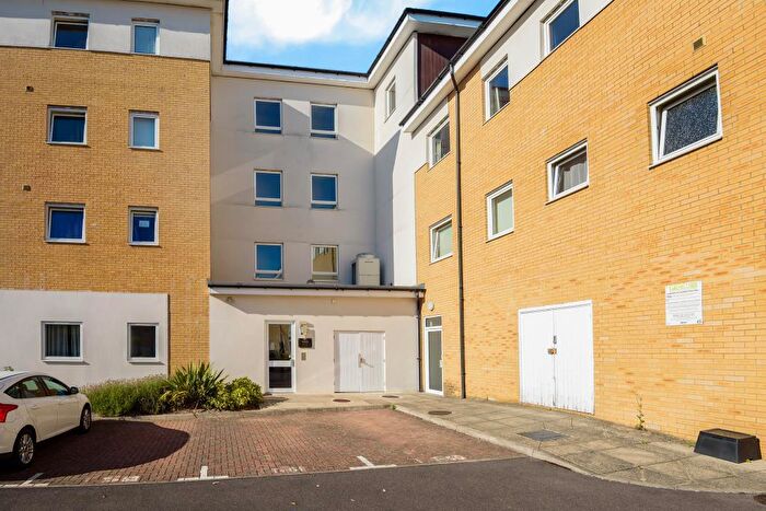 2 Bedroom Apartment To Rent In Kennet Island, Reading, RG2