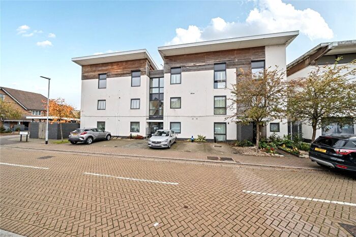 2 Bedroom Flat For Sale In Brown Close, Wallington, SM6