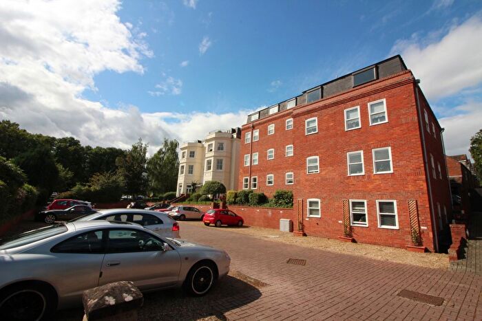 2 Bedroom Flat To Rent In Bridge Street, Kenilworth, CV8