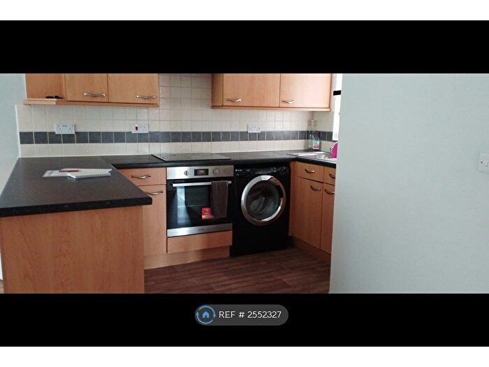 2 Bedroom Maisonette To Rent In Manchester, Manchester, M9