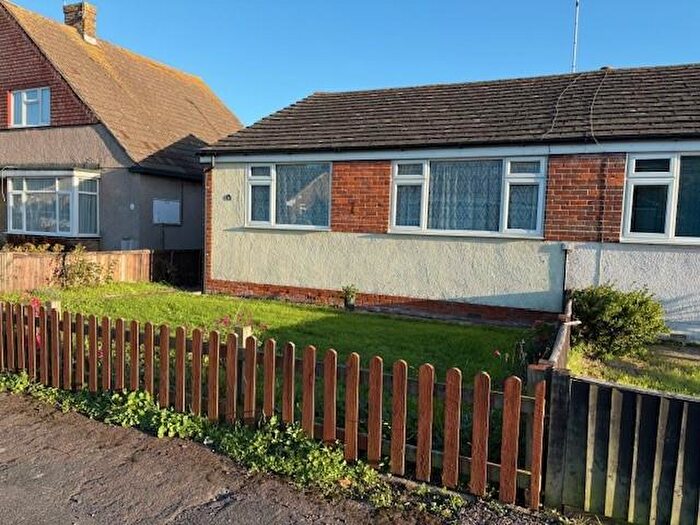 2 Bedroom Bungalow To Rent In Romney Way, Hythe, CT21