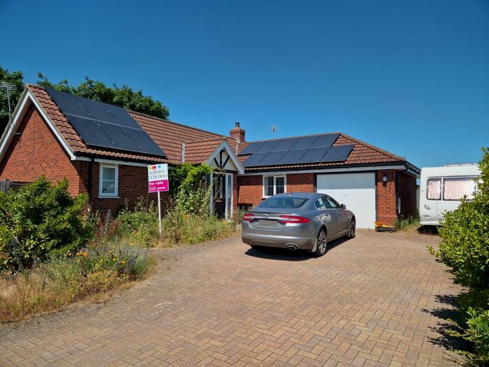 3 Bedroom Detached Bungalow For Sale In Tymmes Place, Hasketon, Woodbridge, IP13