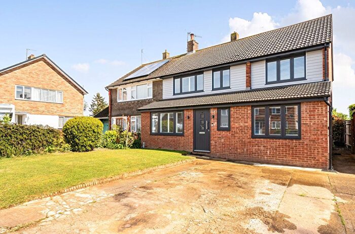 4 Bedroom Semi Detached House For Sale In Handel Walk, Tonbridge, TN10