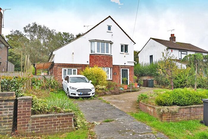 3 Bedroom Detached House For Sale In Westwell Lane, Ashford, TN26