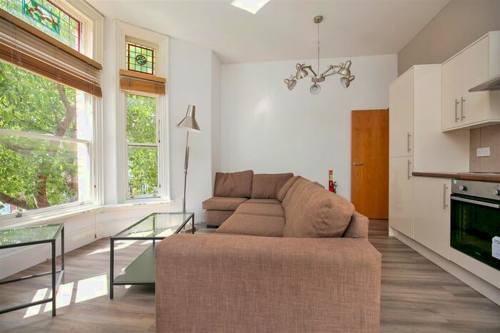 5 Bedroom Flat To Rent In Osborne Avenue, Jesmond, Newcastle Upon Tyne, NE2