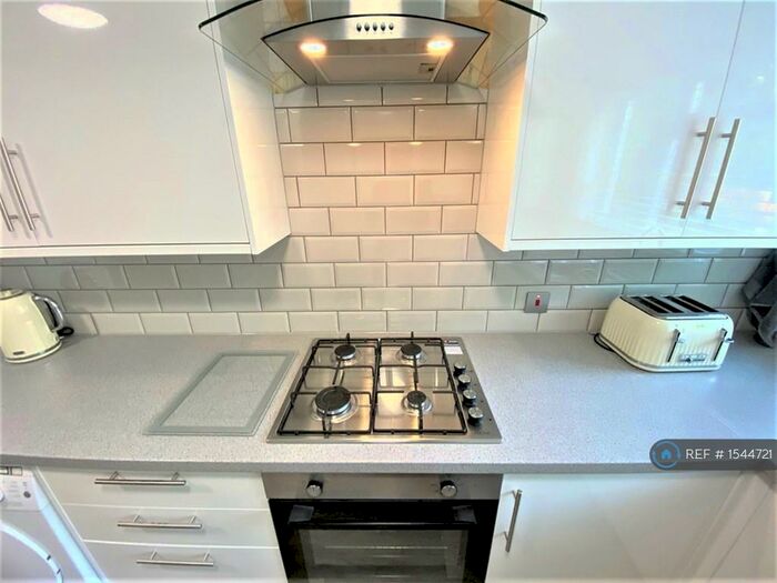 5 Bedroom Semi-Detached House To Rent In Egginton Road, Brighton, BN2