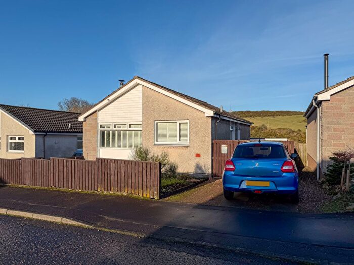 3 Bedroom Bungalow For Sale In Moray Court, Auchtertool, KY2