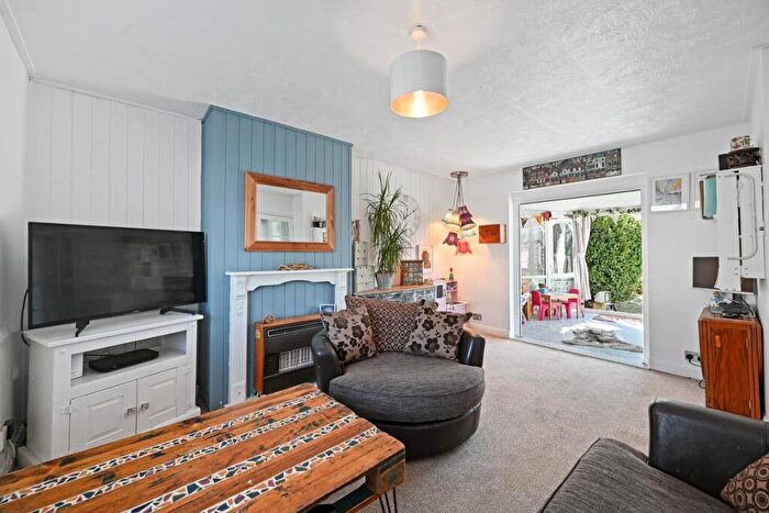 3 Bedroom Terraced House For Sale In Holmcroft Way, Bromley, BR2