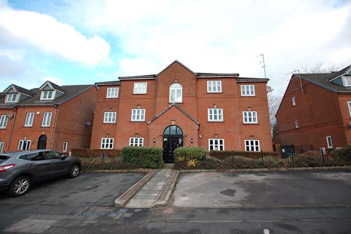 2 Bedroom Flat For Sale In Lower Carrs, Ashton-Under-Lyne, Greater Manchester, OL6