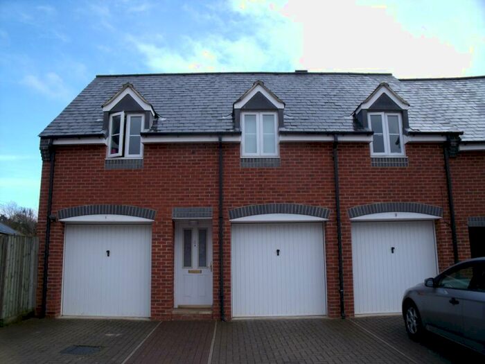 2 Bedroom Flat To Rent In Springfield Court, Stroud, GL10