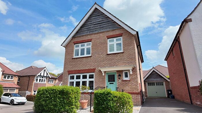 3 Bedroom Detached House For Sale In Primrose Drive, Newton Abbot, TQ12
