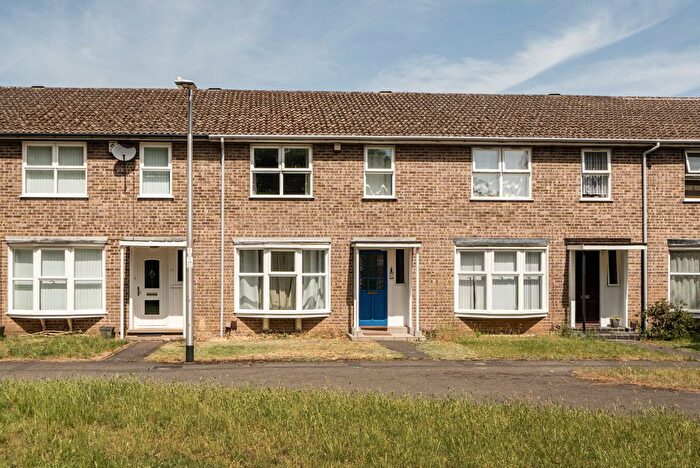 3 Bedroom Terraced House For Sale In Bath Road, Reading, Berkshire, RG1