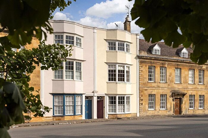 4 Bedroom Town House For Sale In High Street, Chipping Campden, Gloucestershire, GL55