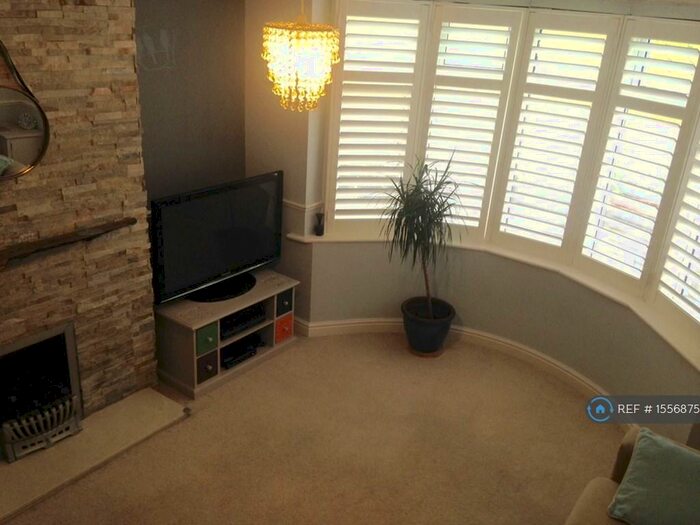 3 Bedroom Terraced House To Rent In Howard Avenue, Rochester, ME1