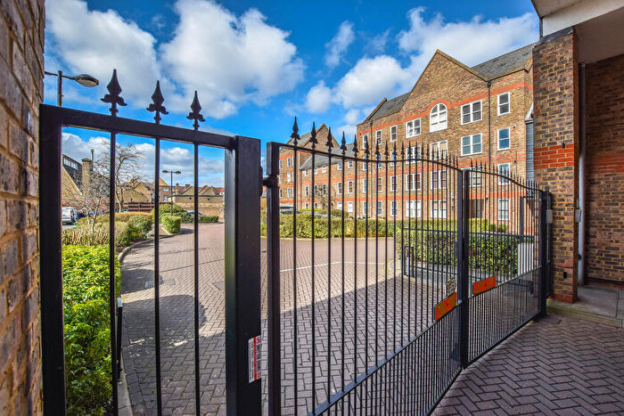 2 Bedroom Apartment To Rent In Station Road, Ware, SG12