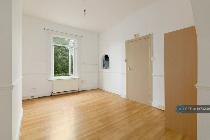 1 Bedroom Flat To Rent In West Green Road, London, N15