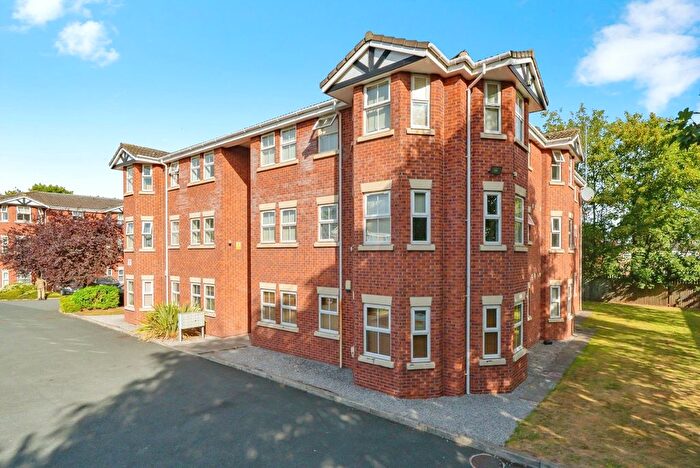 2 Bedroom Flat For Sale In Ashfield Gardens, Warrington, Cheshire, WA4