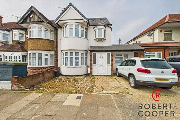 3 Bedroom Apartment To Rent In Victoria Road, Ruislip, HA4