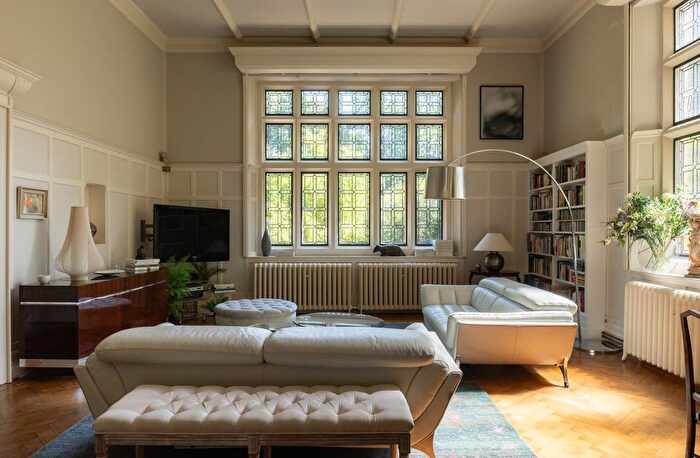 4 Bedroom Property For Sale In Sandown Park, Tunbridge Wells, TN2
