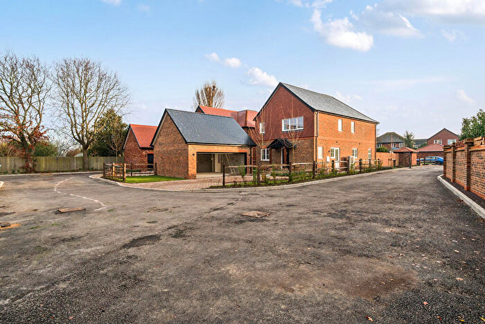 5 Bedroom Detached House For Sale In Storrington - Superb Detached Home, RH20