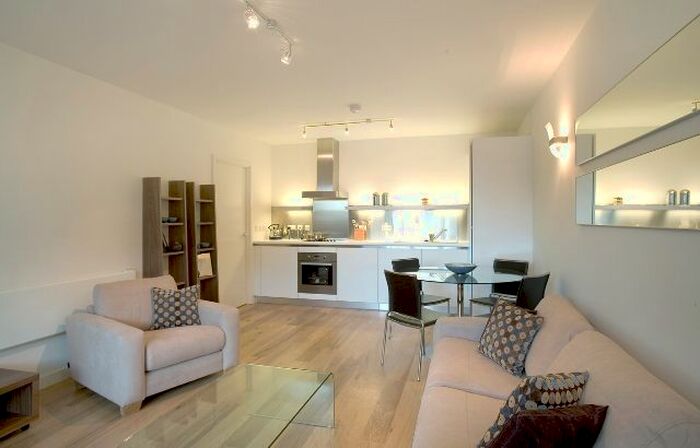 2 Bedroom Property To Rent In South Central, Elephant And Castle, SE17