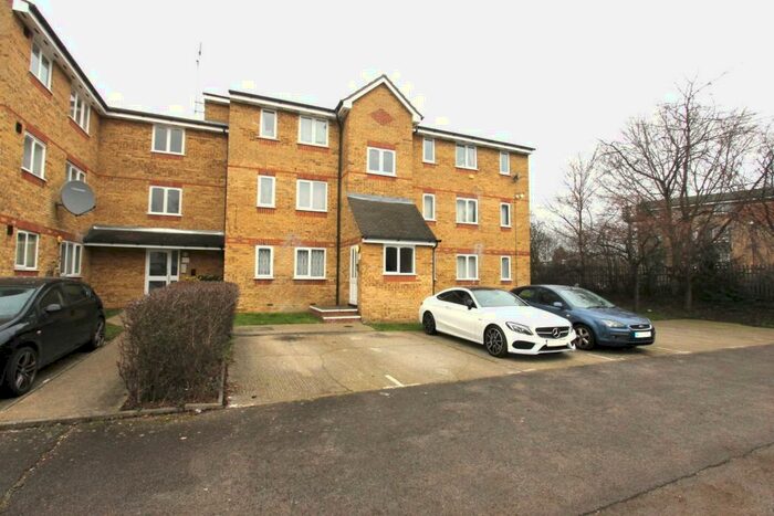 1 Bedroom Flat To Rent In Milestone Close, London, N9
