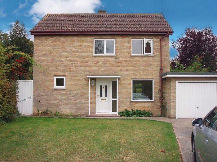3 Bedroom Detached House To Rent In Redfern Close, Cambridge, CB4