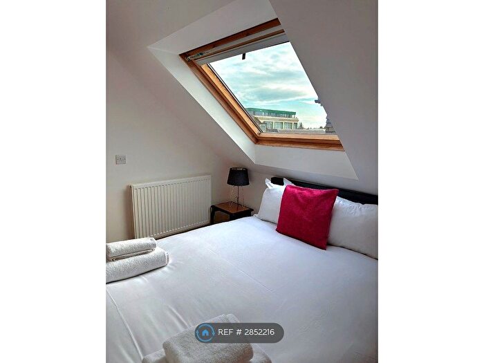 1 Bedroom Flat To Rent In London, London, W7