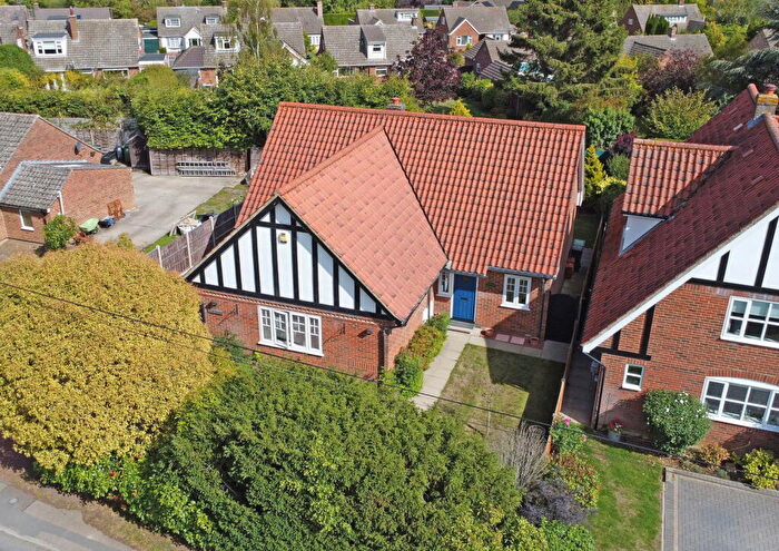 3 Bedroom Chalet For Sale In Hedingham Road, Gosfield, Essex, CO9