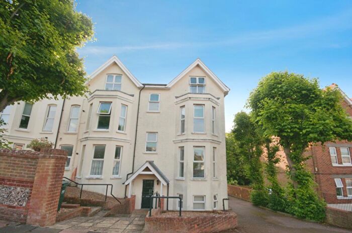 2 Bedroom Flat For Sale In Moat Croft Road, Eastbourne, East Sussex, BN21