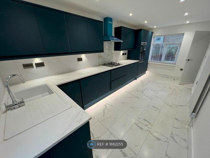 3 Bedroom Terraced House To Rent In Varden Croft, Birmingham, B5