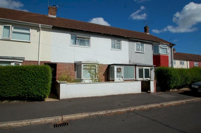 3 Bedroom Terraced House To Rent In Invergordon Avenue, Portsmouth., PO6