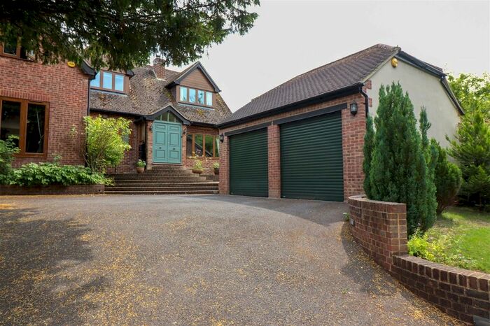 4 Bedroom Detached House For Sale In Avington, Winchester, SO21