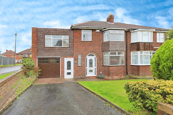 4 Bedroom Semi Detached House For Sale In Clarence Street, Dudley, DY3
