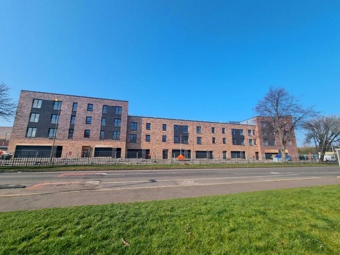 3 Bedroom Flat To Rent In Pennywell Road, Edinburgh, EH4