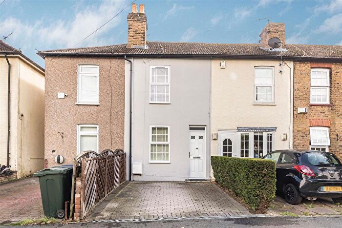 2 Bedroom Cottage For Sale In Leyton Cross Road, Wilmington, DA2