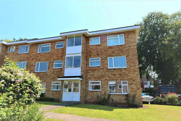 2 Bedroom Flat To Rent In Simon Close, Nuneaton, CV11