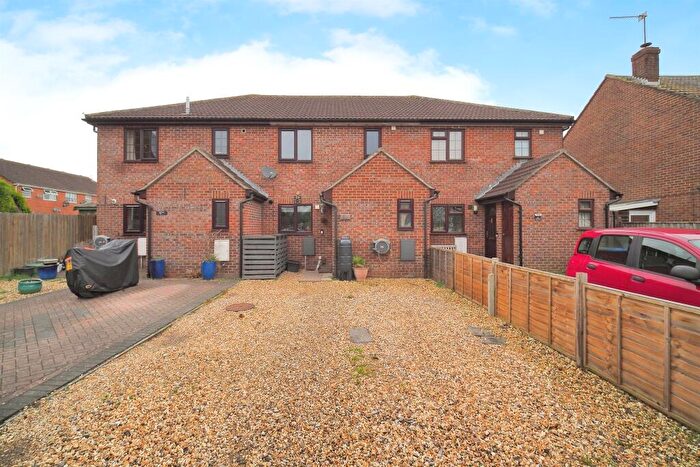 3 Bedroom Terraced House For Sale In Recreation Road, Durrington, Salisbury, SP4